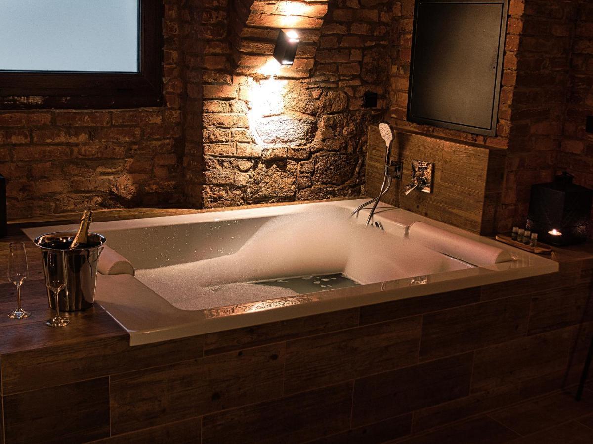 Wellness Gallery Apartments Liberec Eksteriør billede