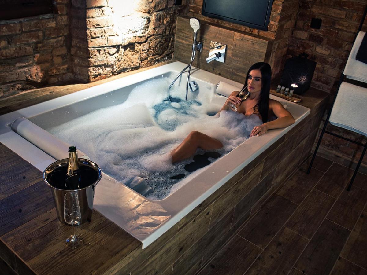 Wellness Gallery Apartments Liberec Eksteriør billede
